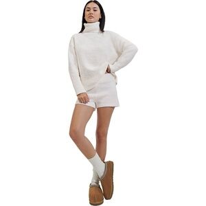 UGG Yolanda Fluffy Knit Turtleneck Sweater Cream Cozy Soft Cropped Boxy Medium M